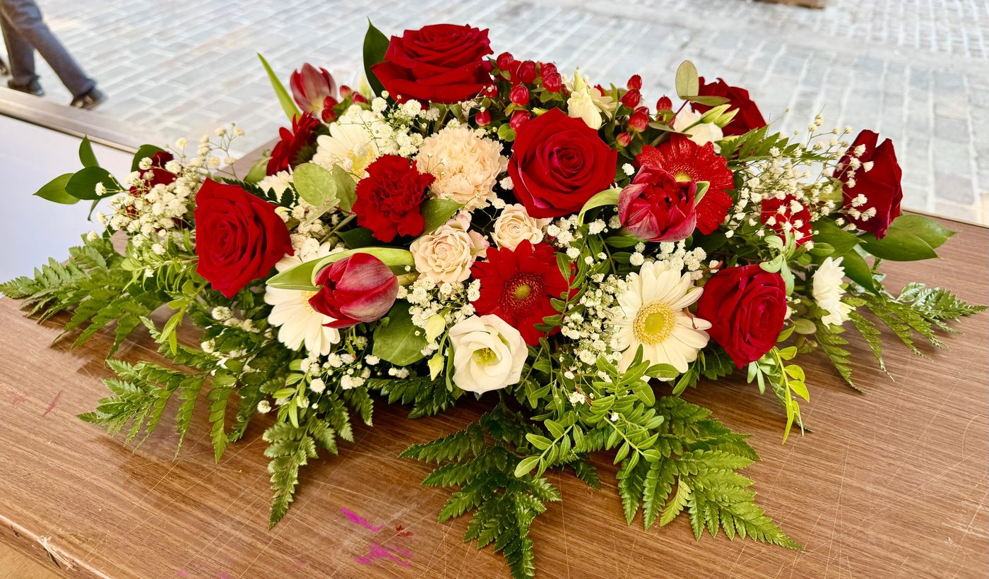Red and white sympathy spray