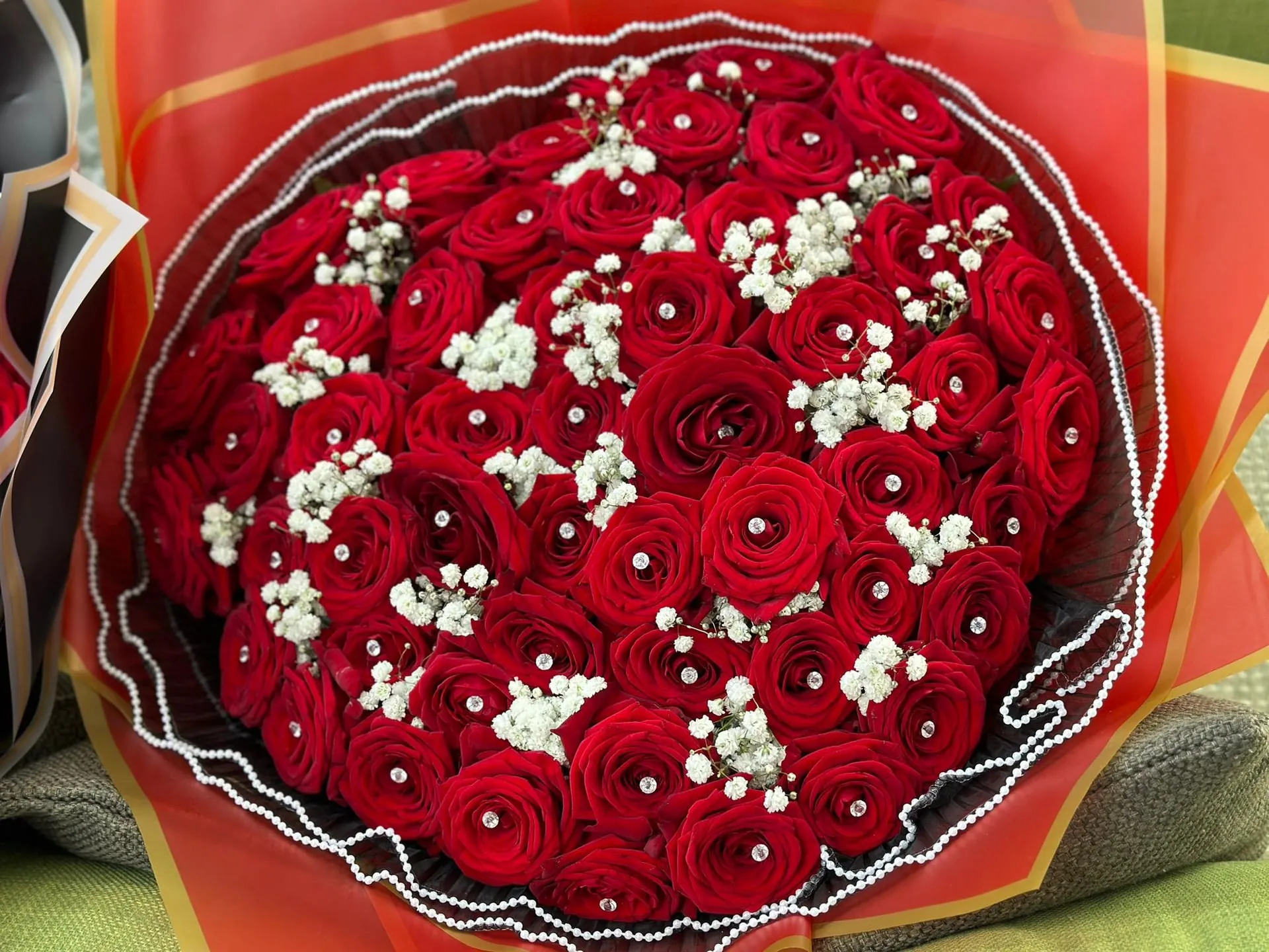 Large red roses bouquet